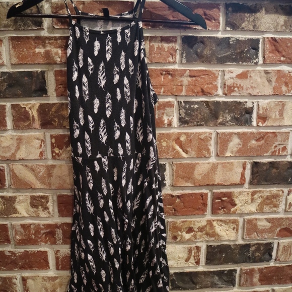 H&M Feather Black Skater Dress - Picture 3 of 3